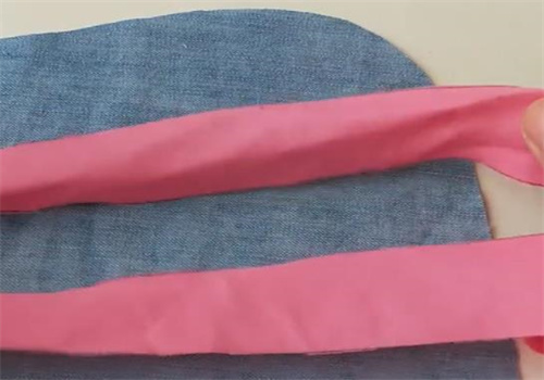 手工怎么做弧形卷  新手包边做圆形角的方法