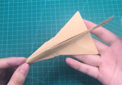 F102纸飞机折法（F102仿真飞机折纸教程）