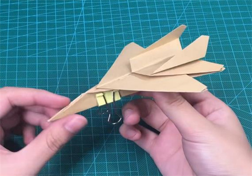 纸战斗机f-15的折法（怎样折战斗机折法f15图片教学）