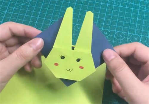 书签兔子折法教程（可爱的小兔子书签怎么叠）