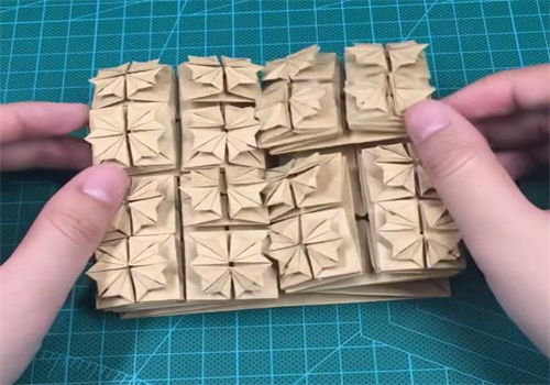 百宝夹盒子折纸教程（如何用纸做百宝夹盒子）