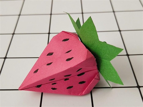 只需3张纸，折个简单好看的小草莓，简单手工教程
