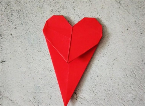 折纸教程：简单漂亮的爱心书签，只需几步就完成