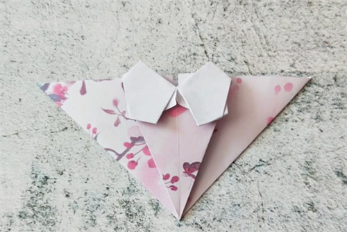 折纸教程：好看的蝴蝶结书签，简单实用，几步轻松完成