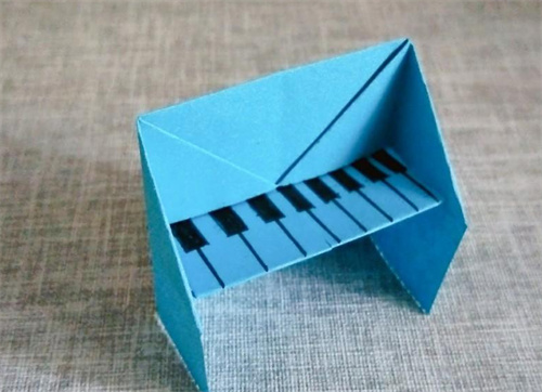 如何折纸钢琴 有人知道怎样用纸来折钢琴吗